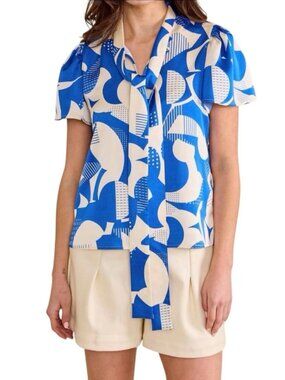 S’Edge Arden Top In Pompidou Blue Medium Short Sleeve Boutique Satin Tie NWT